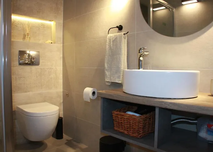 Sea And Mountain View Hébergement de vacances